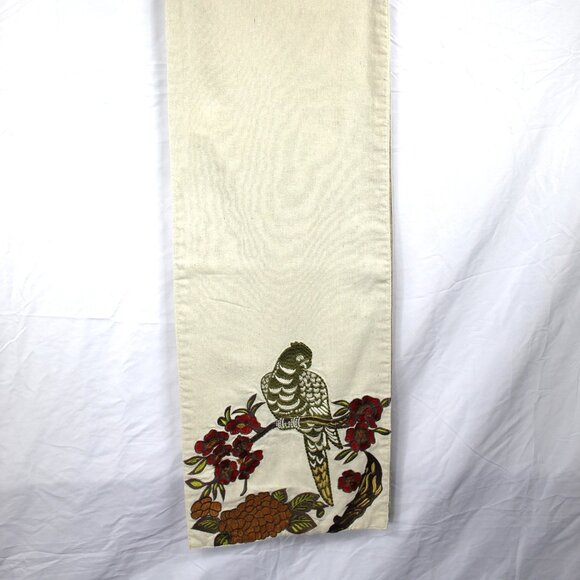 Parrot and Floral Design Simply/Envogue Embroidery Muslin Fabric Table Runner - Picture 5 of 8